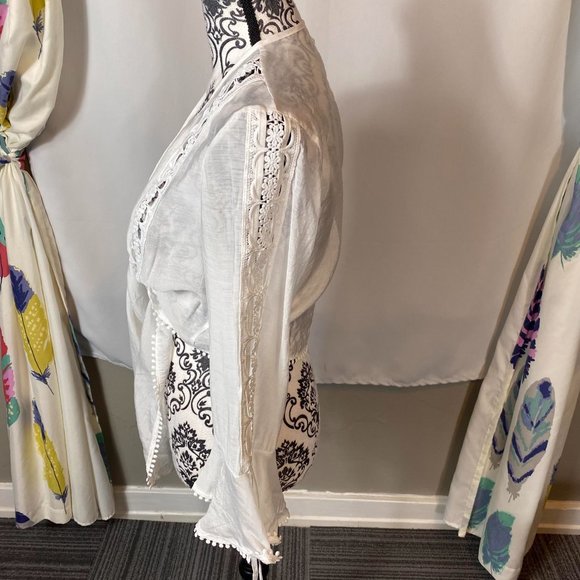 Elan Crochet Tie Front Crop Top White lightweight bell sleeve tie front. Size L - Picture 8 of 12